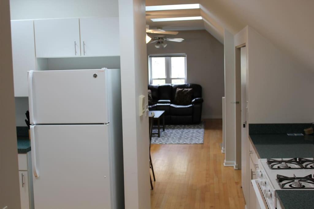 Lincoln Park Living - 3 Queen Beds - Sleeps 6 Чикаго Екстериор снимка